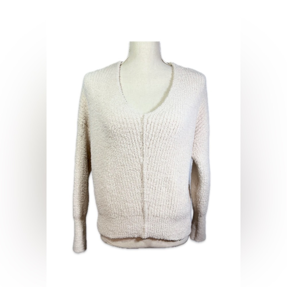 Sincerely Jules Off-White Textured Knit Sweater Size Small V-Neck